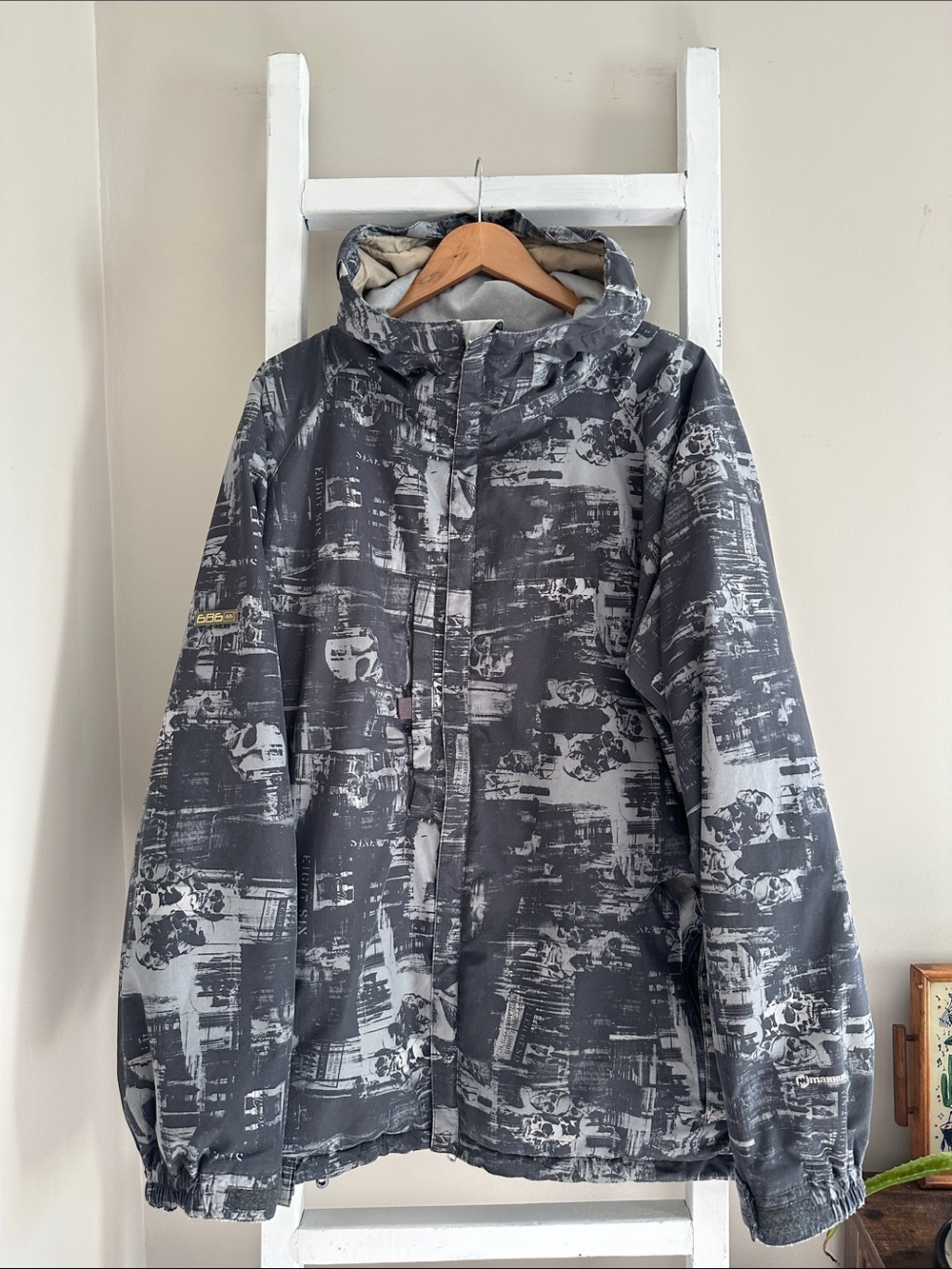 686 Skeleton / Skull Snow Jacket - AS IS